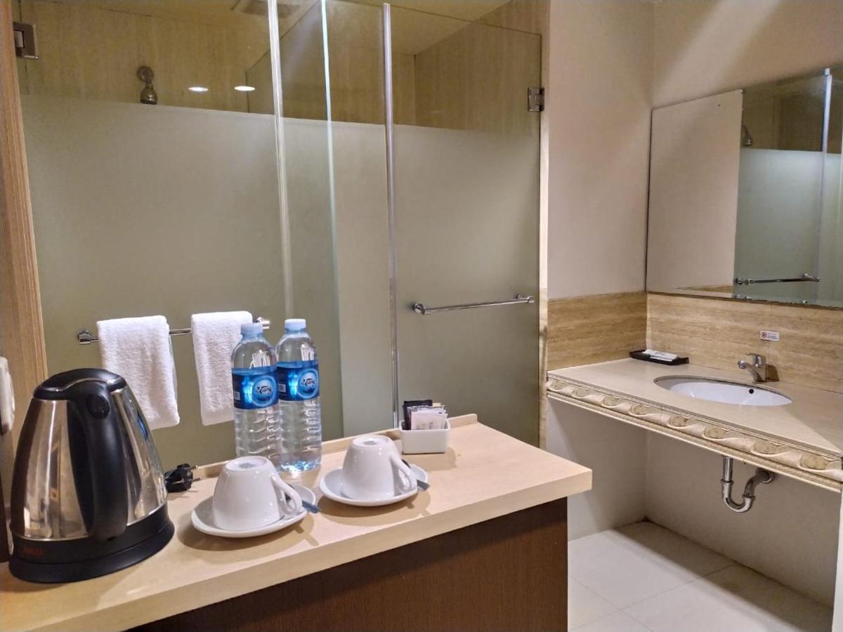 Hotel Olive Тангеранг Екстериор снимка