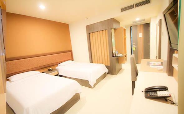 Hotel Olive Тангеранг Екстериор снимка