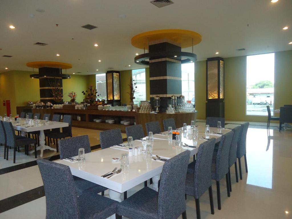 Hotel Olive Тангеранг Екстериор снимка